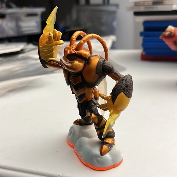 Skylanders Swarm (Giant) Figure - Picture 6 of 8